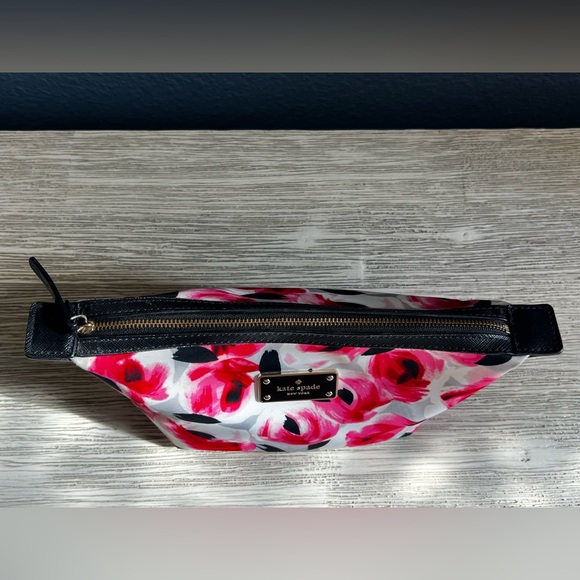 ♠️Kate Spade♠️ Pink and Black Floral Cosmetic Bag - Picture 5 of 11